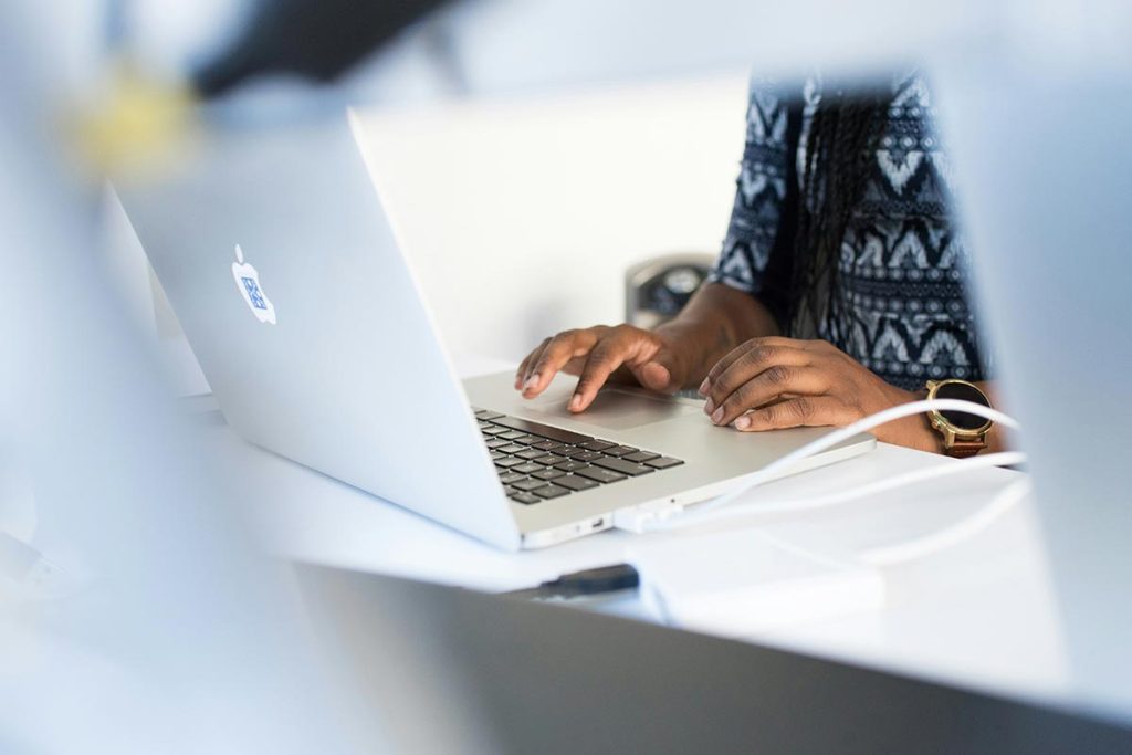 Comment domicilier une entreprise en ligne au Maroc